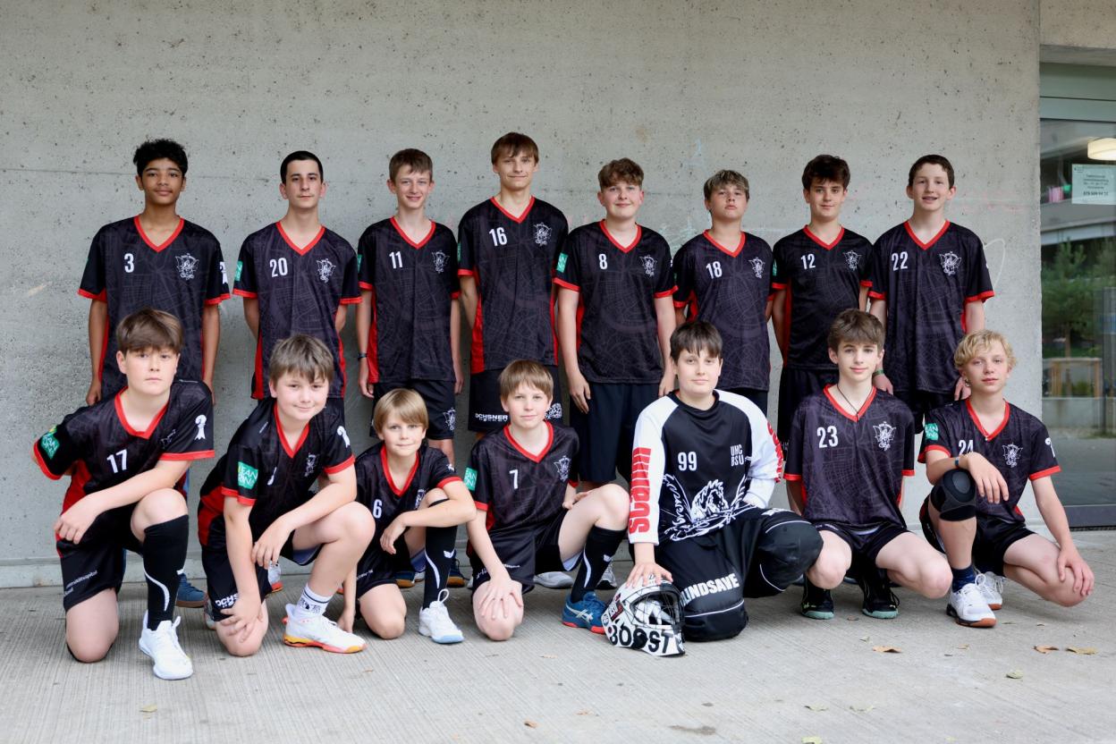 U16